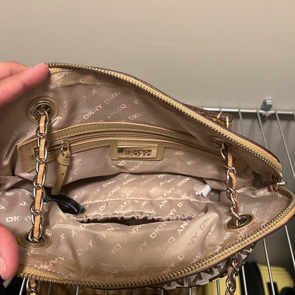 DKNY Logo Shoulder or Crossbody Bag - Picture 4 of 4